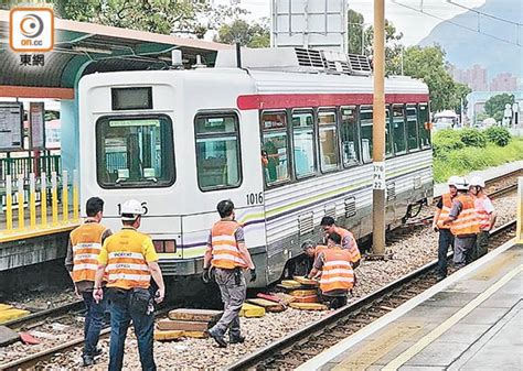 輕鐵出軌|貨車跌木板 累輕鐵出軌